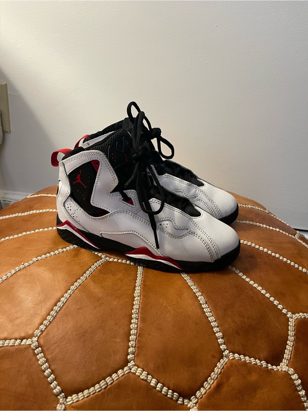 Jordan True Flight Size: 2Y Unisex Kids Mid Top Leather Sneaker White Black Red